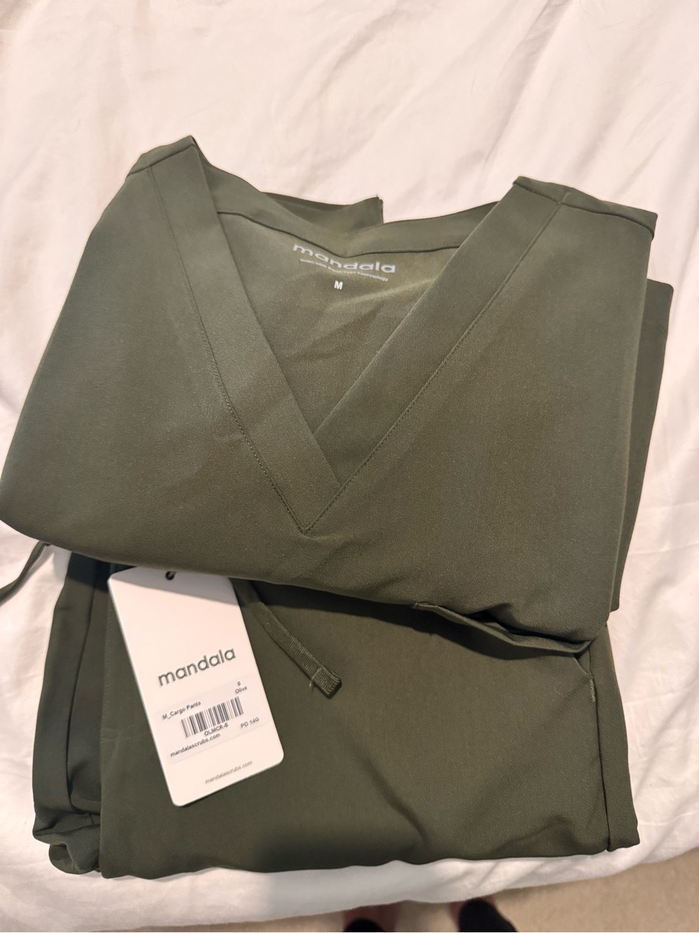Mandala Men’s Olive Green V-Neck Scrub Top and Pants